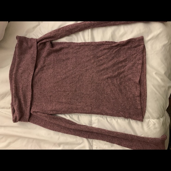 Off the shoulder sweater - Picture 2 of 2